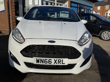 Used Ford Fiesta 2016 for sale - 76982809: Photo