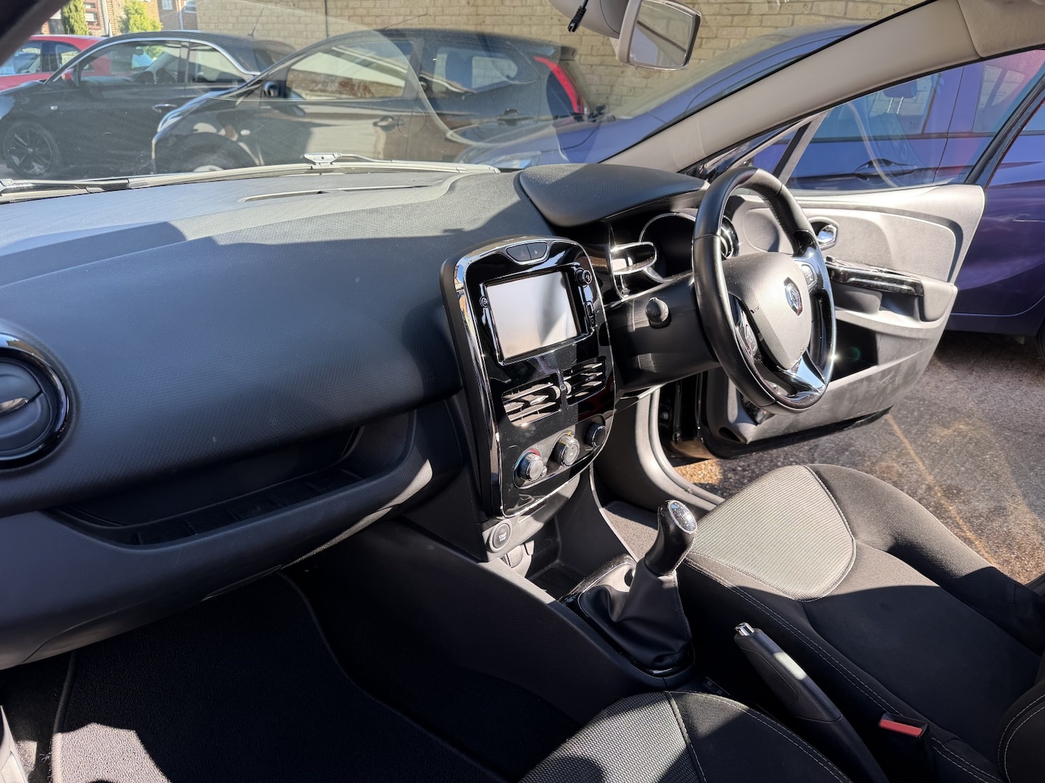 Used Renault Clio 2014 for sale - 77981783: Photo 14