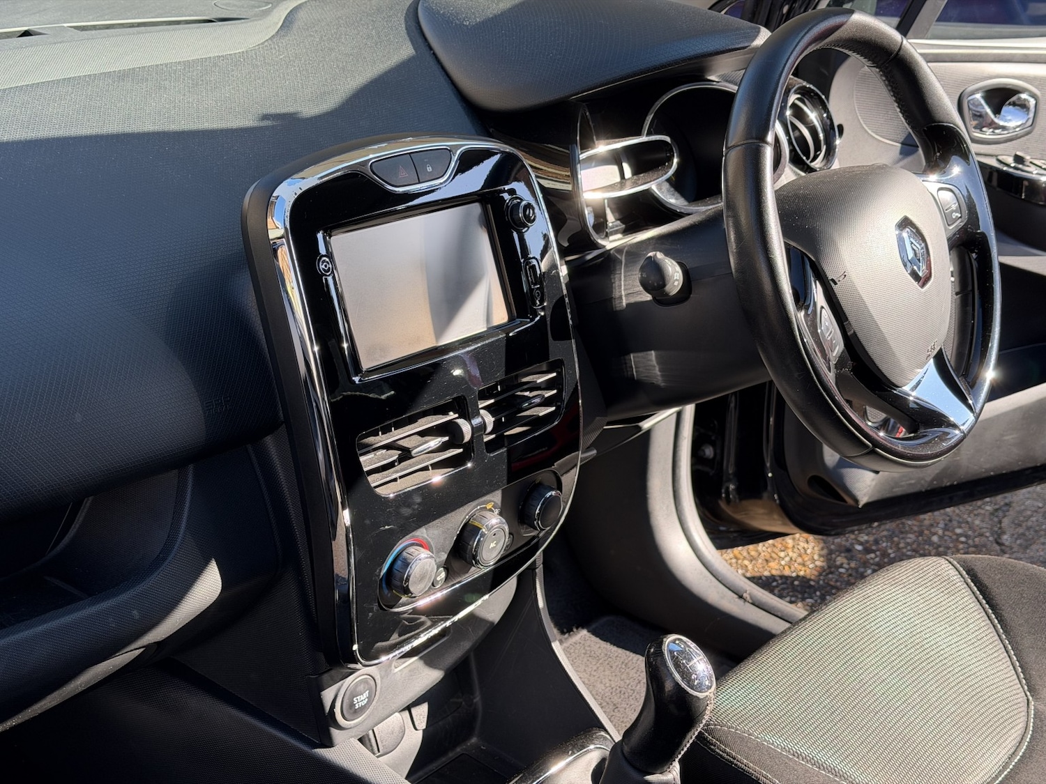 Used Renault Clio 2014 for sale - 77981783: Photo 15