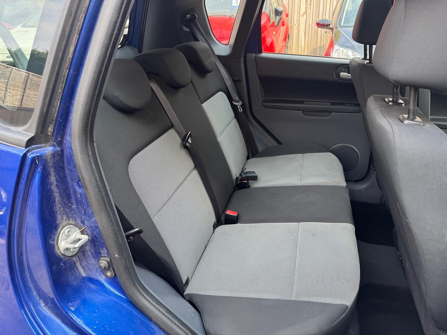 Used Mitsubishi Colt 2011 for sale - 76030706: Photo 21