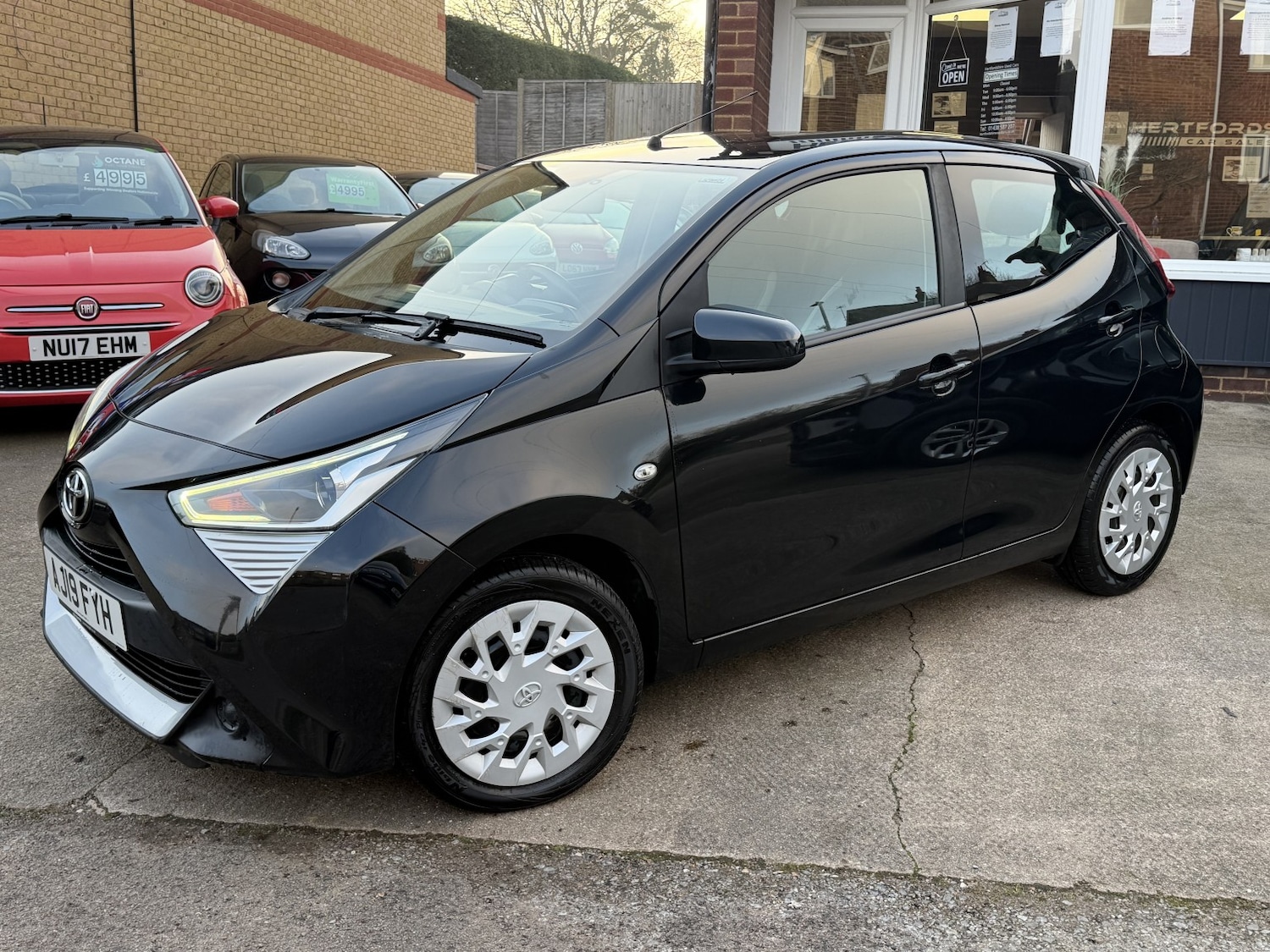Used Toyota AYGO 2019 for sale - 77981831: Photo 11