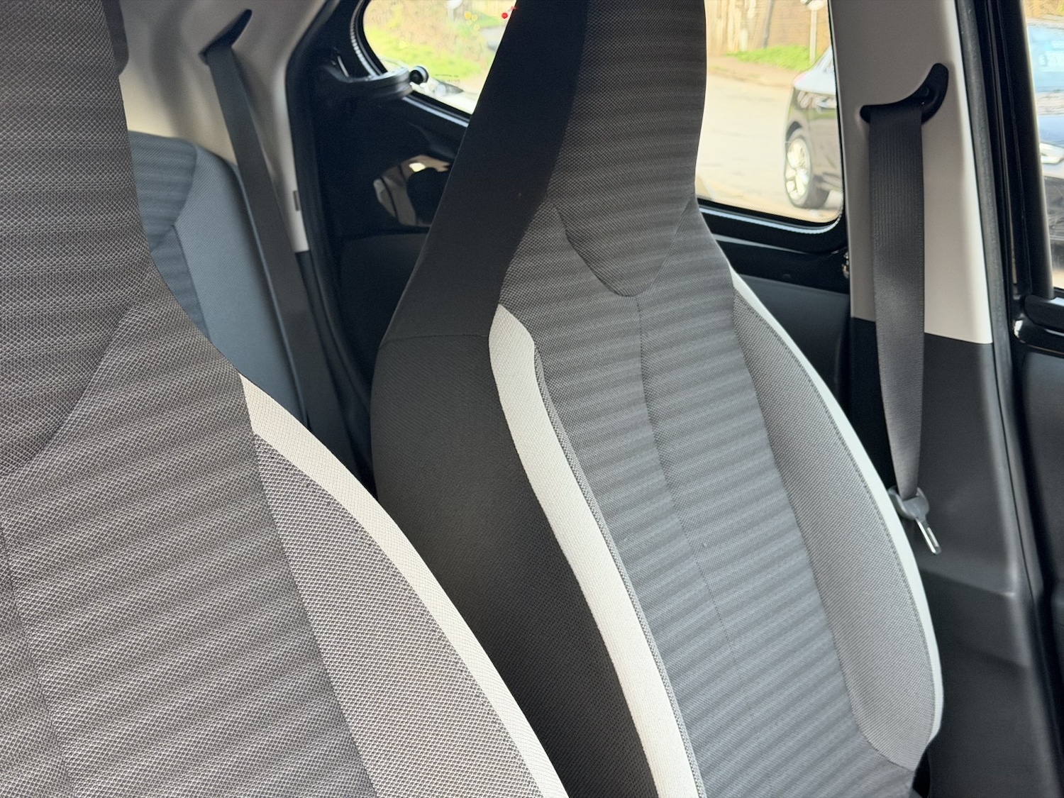 Used Toyota AYGO 2019 for sale - 77981831: Photo 31