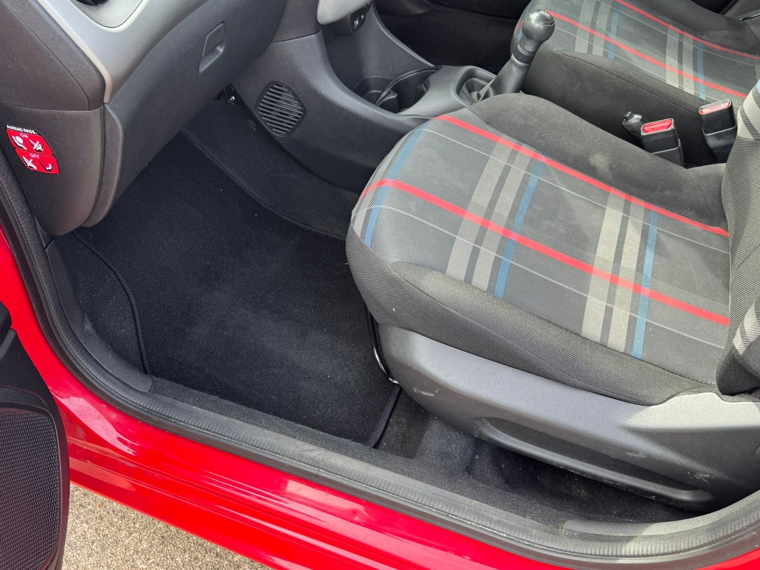 Used Peugeot 108 2014 for sale - 77981834: Photo 26