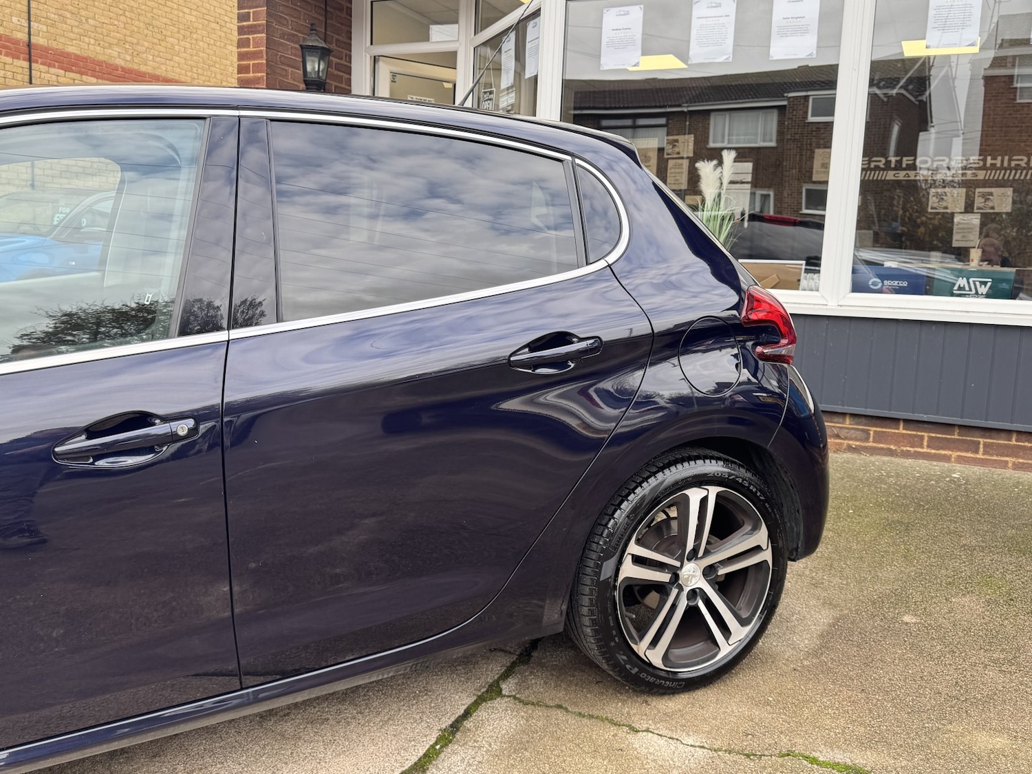Used Peugeot 208 2017 for sale - 76618731: Photo 3