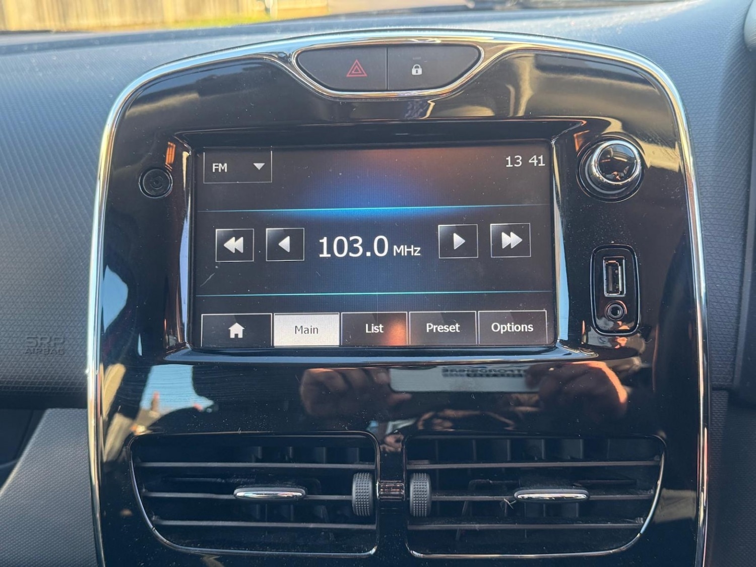 Used Renault Clio 2014 for sale - 77140631: Photo 20