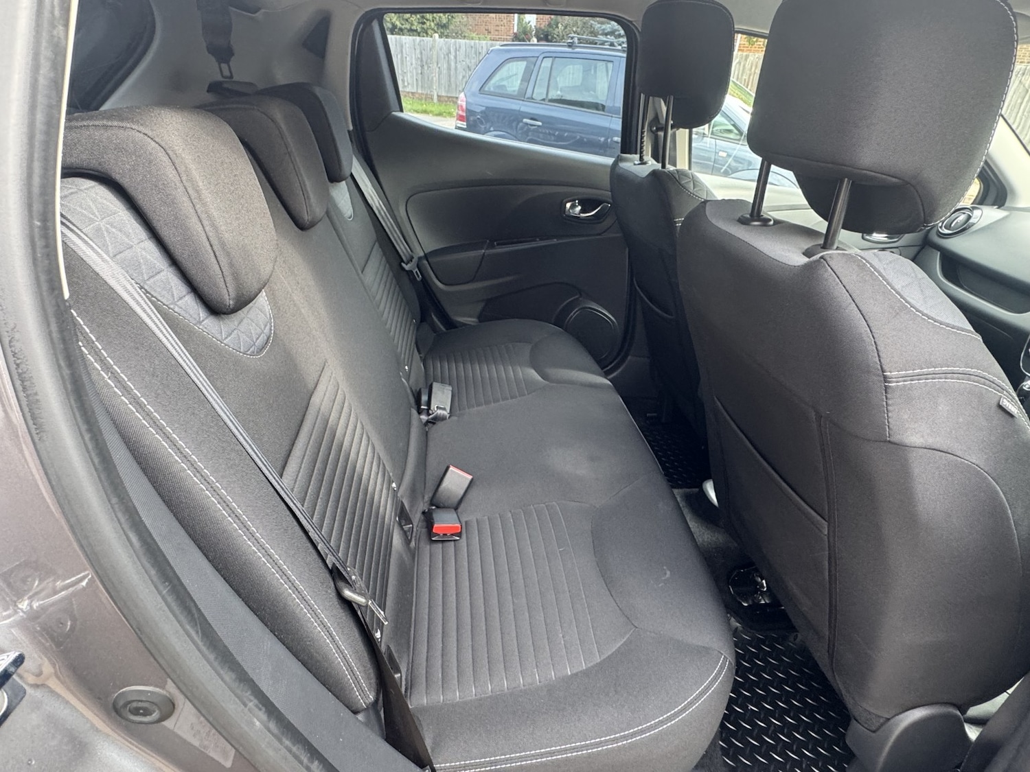 Used Renault Clio 2014 for sale - 76430948: Photo 19