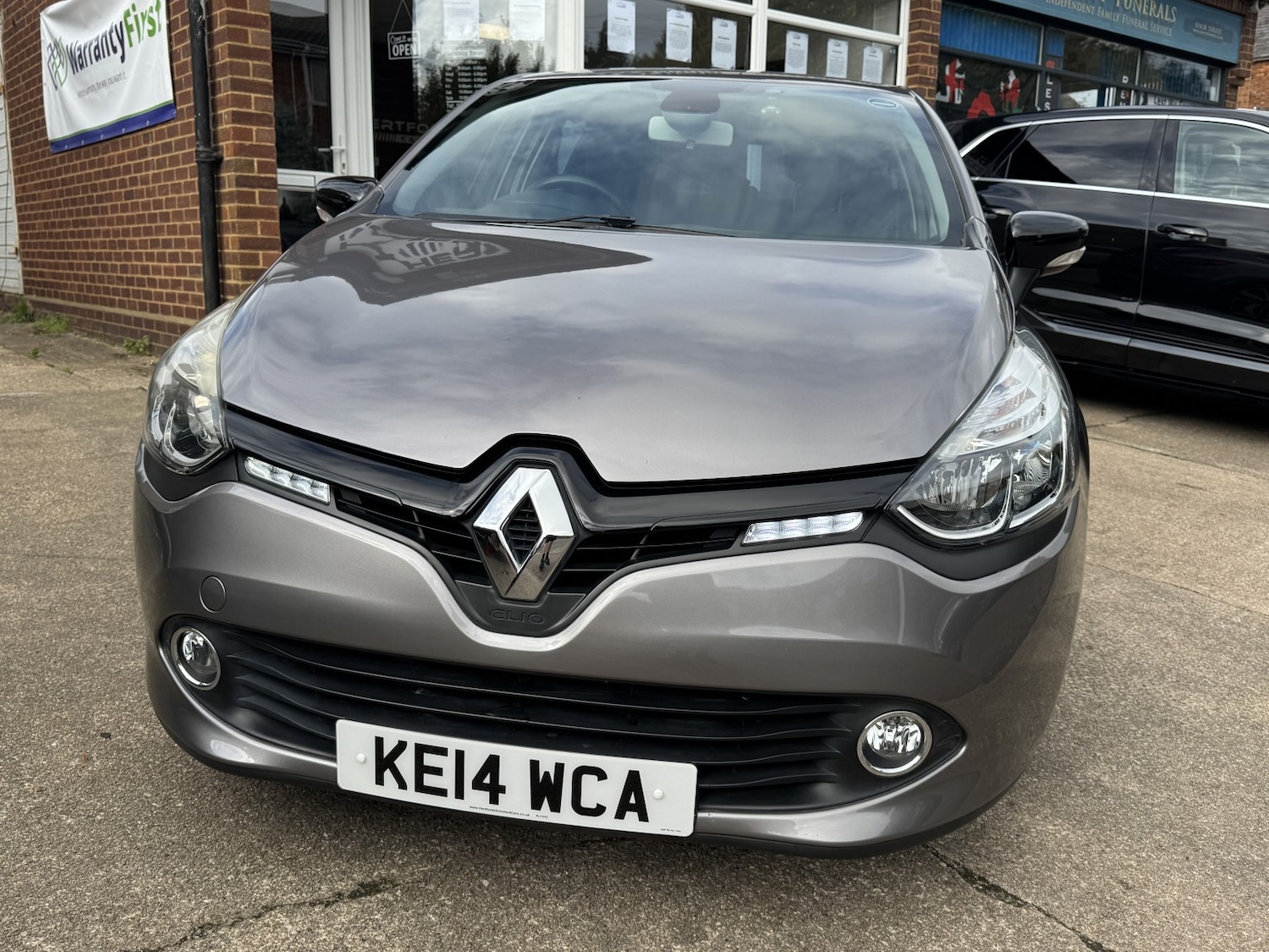 Used Renault Clio 2014 for sale - 76430948: Photo 2