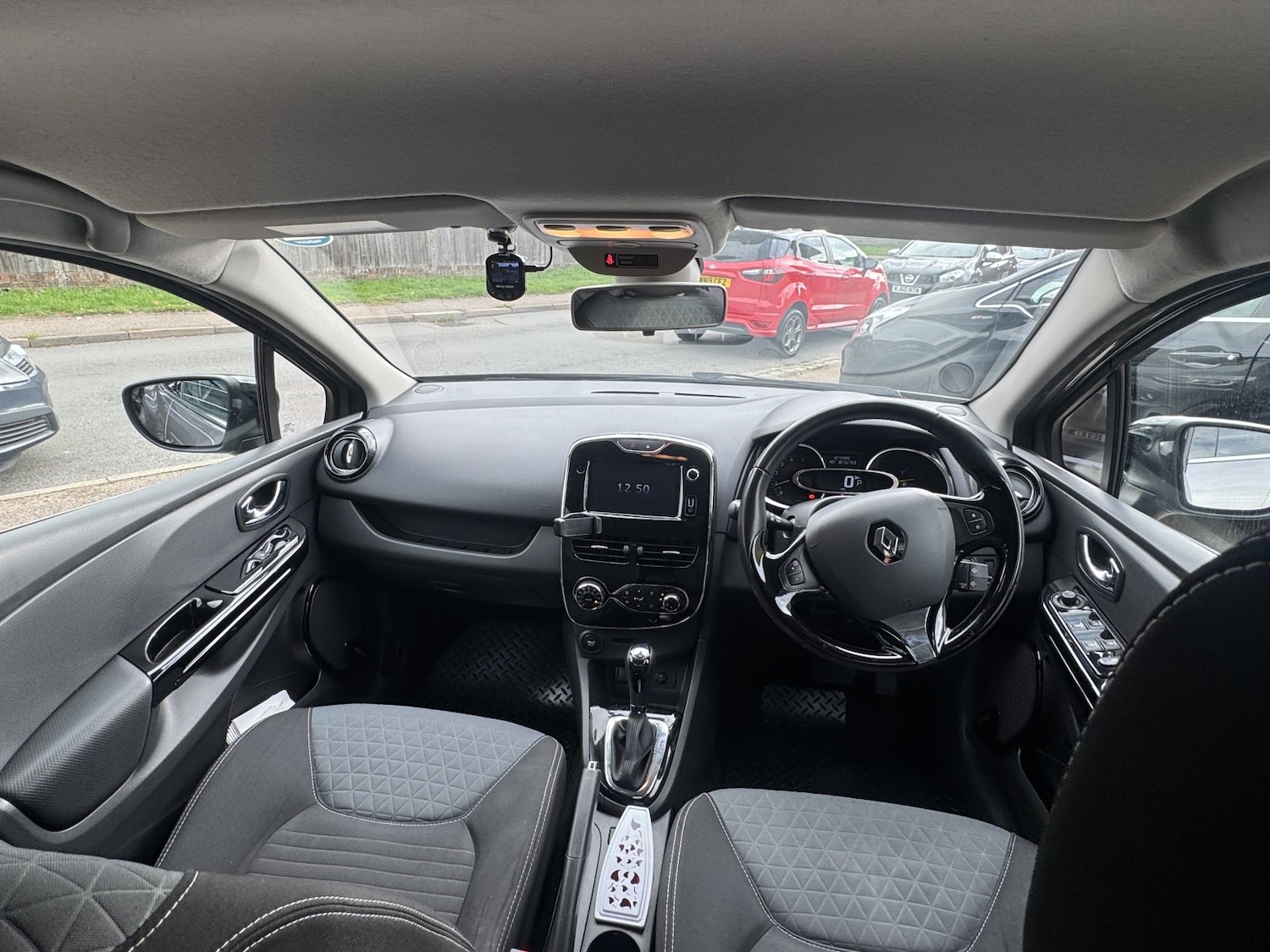 Used Renault Clio 2014 for sale - 76430948: Photo 20