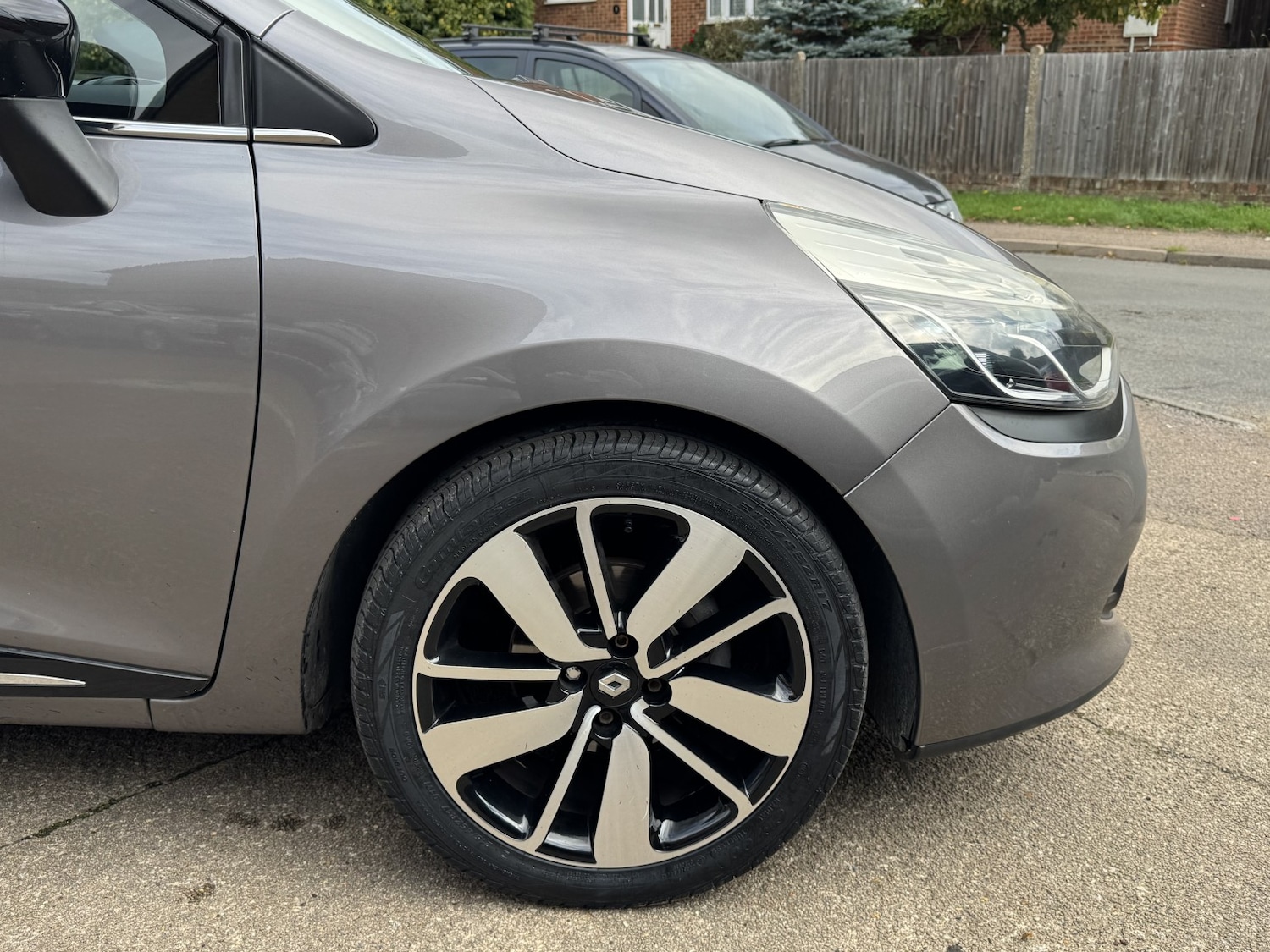 Used Renault Clio 2014 for sale - 76430948: Photo 3