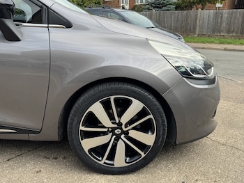 Used Renault Clio 2014 for sale - 76430948: Photo