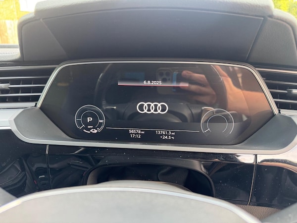 Used Audi e-tron 2020 for sale - 75475489: Photo 14