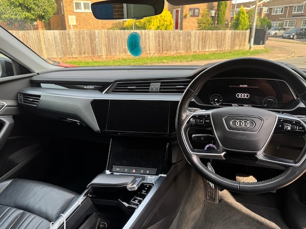 Used Audi e-tron 2020 for sale - 75475489: Photo 16