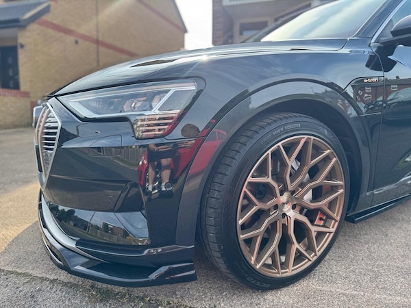 Used Audi e-tron 2020 for sale - 75475489: Photo 2