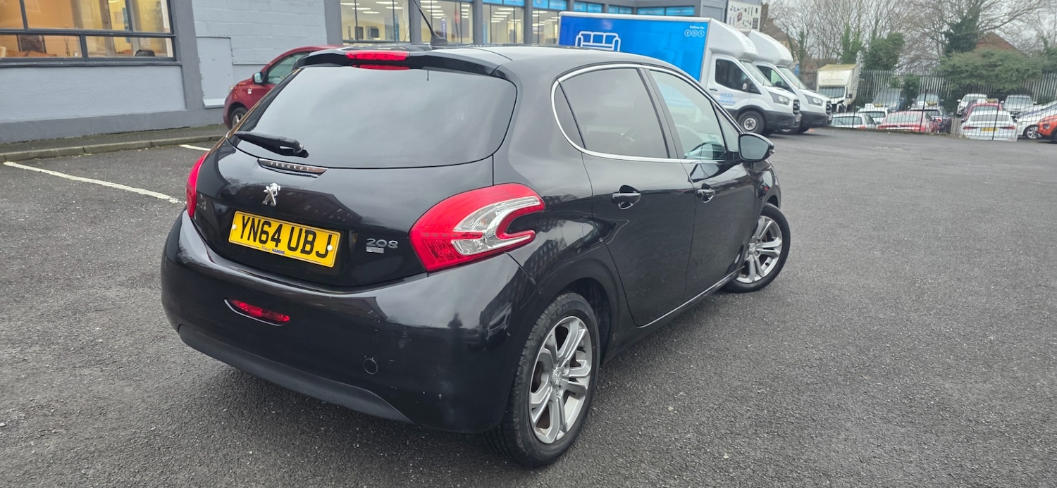 Used Peugeot 208 2014 for sale - 77319064: Photo 10