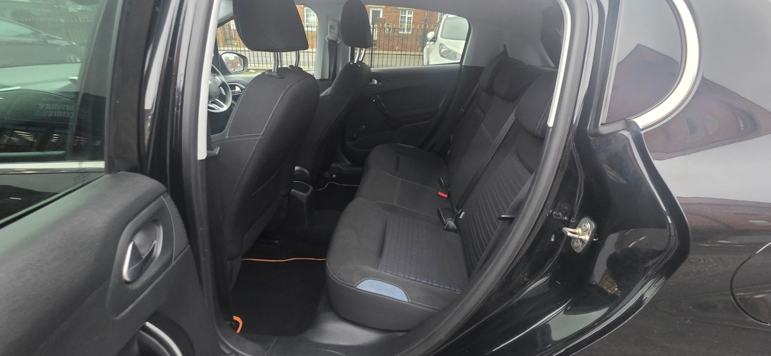 Used Peugeot 208 2014 for sale - 77319064: Photo 19