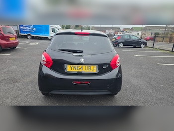 Used Peugeot 208 2014 for sale - 77319064: Photo