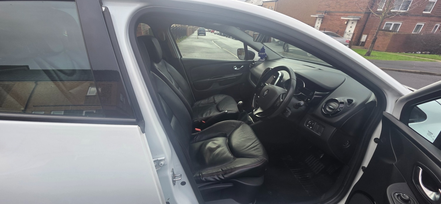 Used Renault Clio 2015 for sale - 77393695: Photo 10