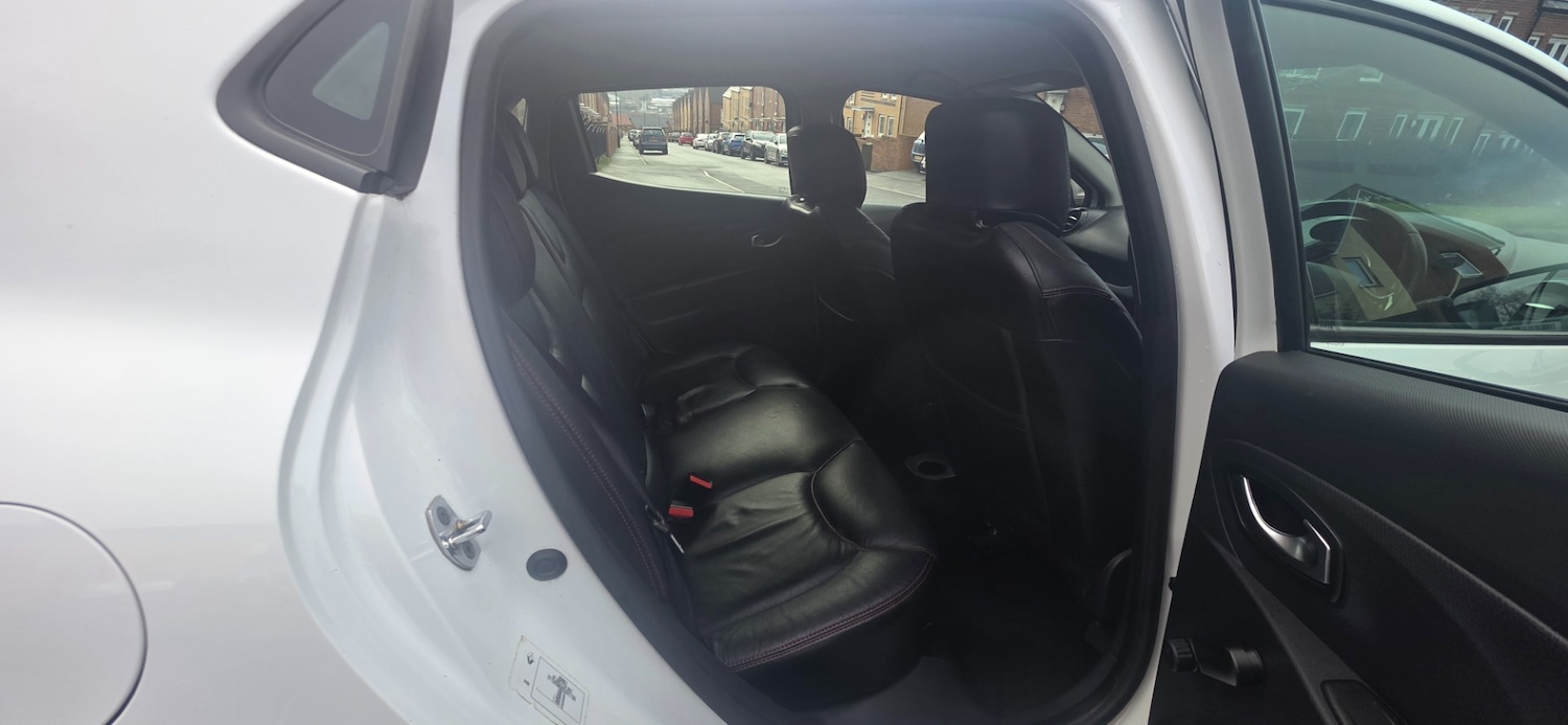 Used Renault Clio 2015 for sale - 77393695: Photo 11