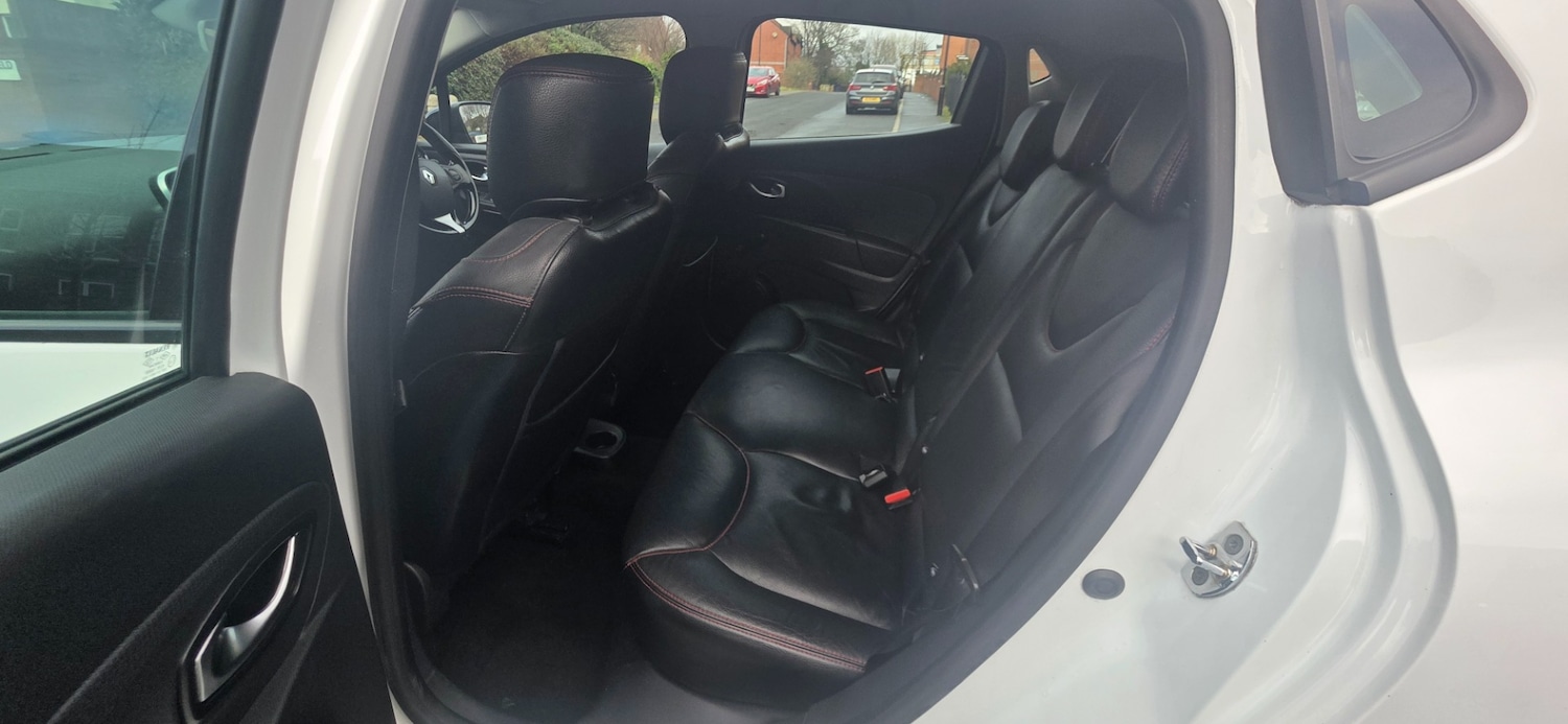 Used Renault Clio 2015 for sale - 77393695: Photo 15