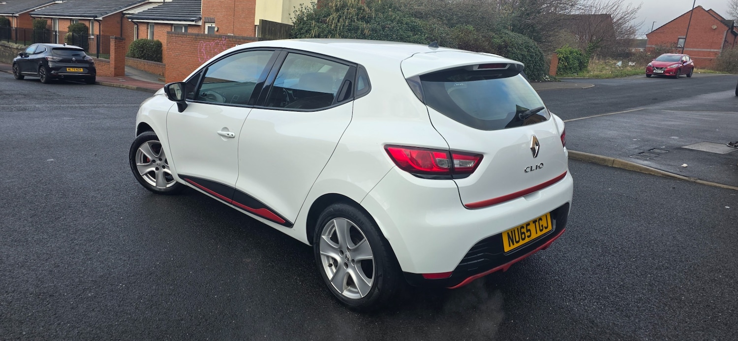 Used Renault Clio 2015 for sale - 77393695: Photo 2