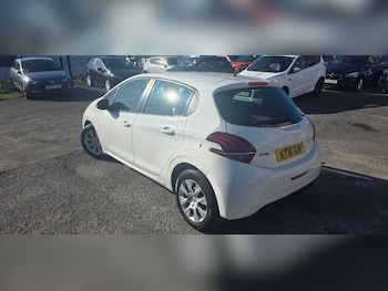 Used Peugeot 208 2016 for sale - 78360351: Photo