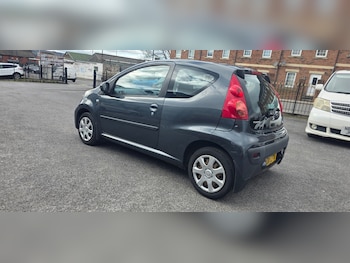 Used Peugeot 107 2011 for sale - 77818244: Photo