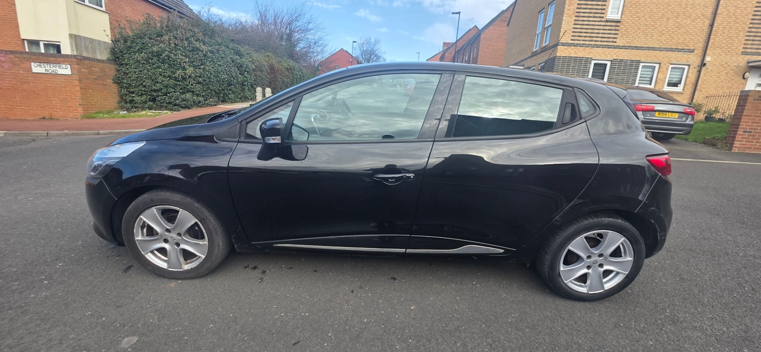 Used Renault Clio 2015 for sale - 77694456: Photo 14