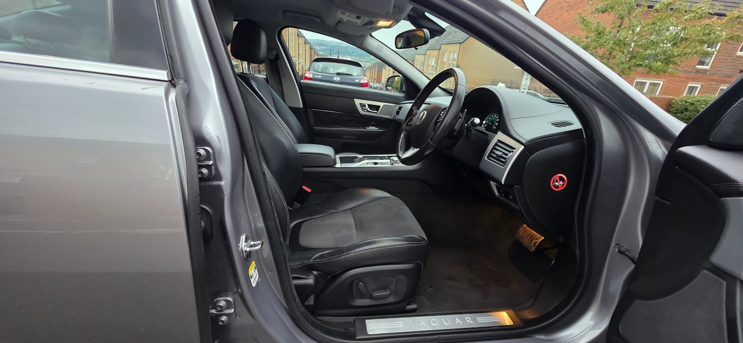 Used Jaguar XF 2013 for sale - 76149720: Photo 16