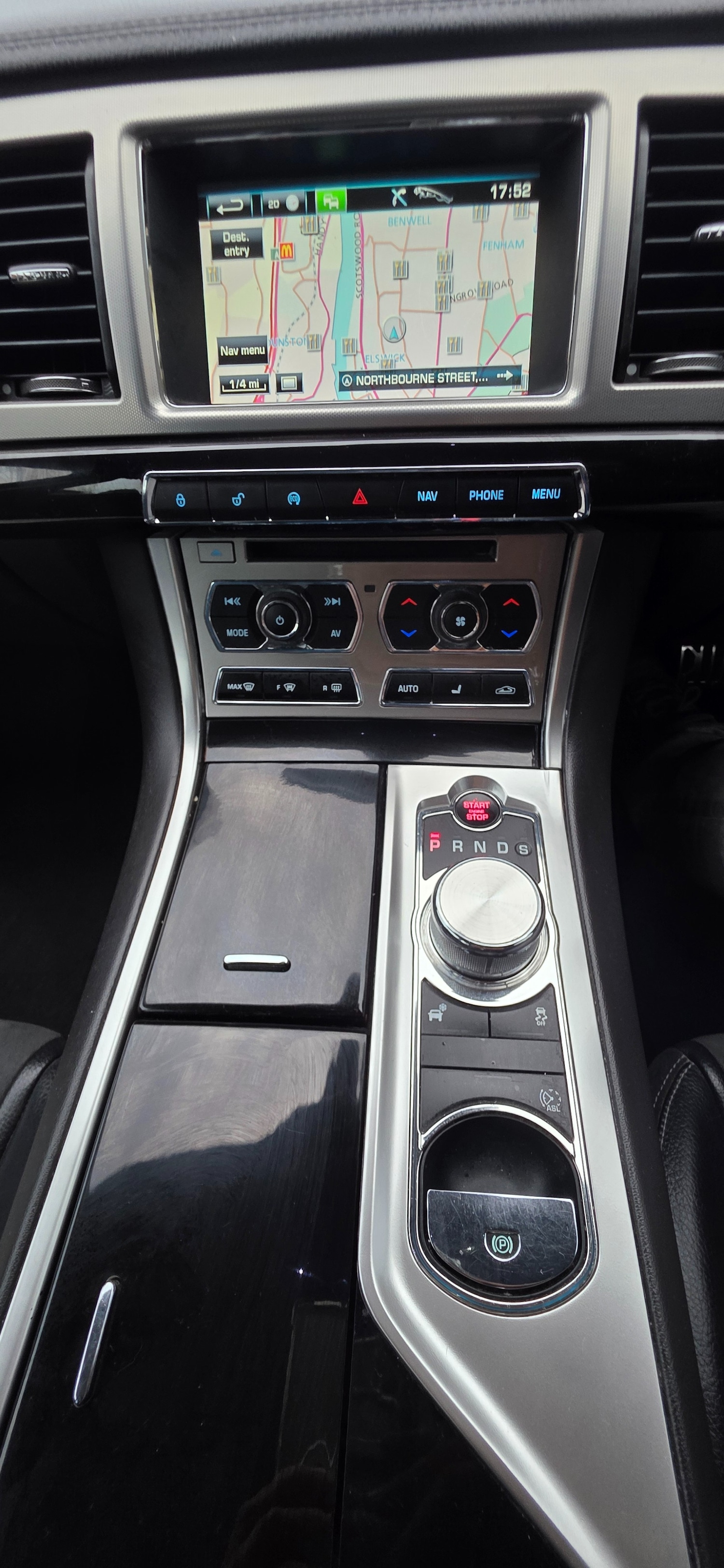Used Jaguar XF 2013 for sale - 76149720: Photo 19