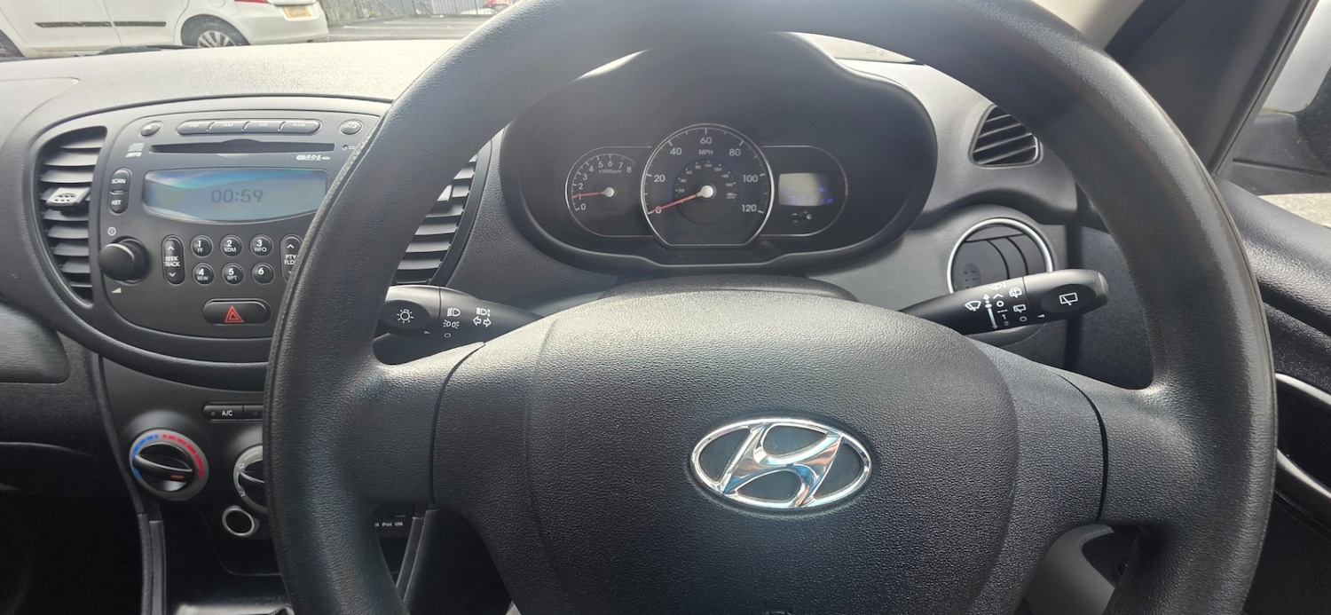 Used Hyundai i10 2011 for sale - 77818219: Photo 16