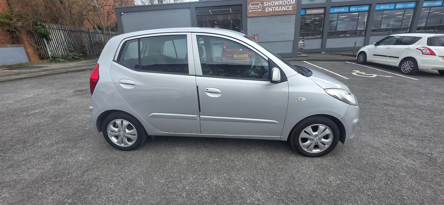Used Hyundai i10 2011 for sale - 77818219: Photo 9