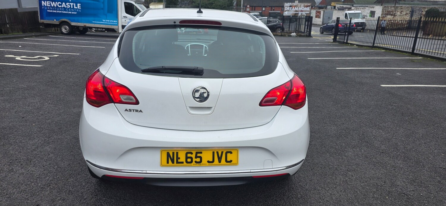 Used Vauxhall Astra 2015 for sale - 77478261: Photo 3
