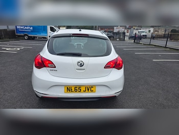 Used Vauxhall Astra 2015 for sale - 77478261: Photo