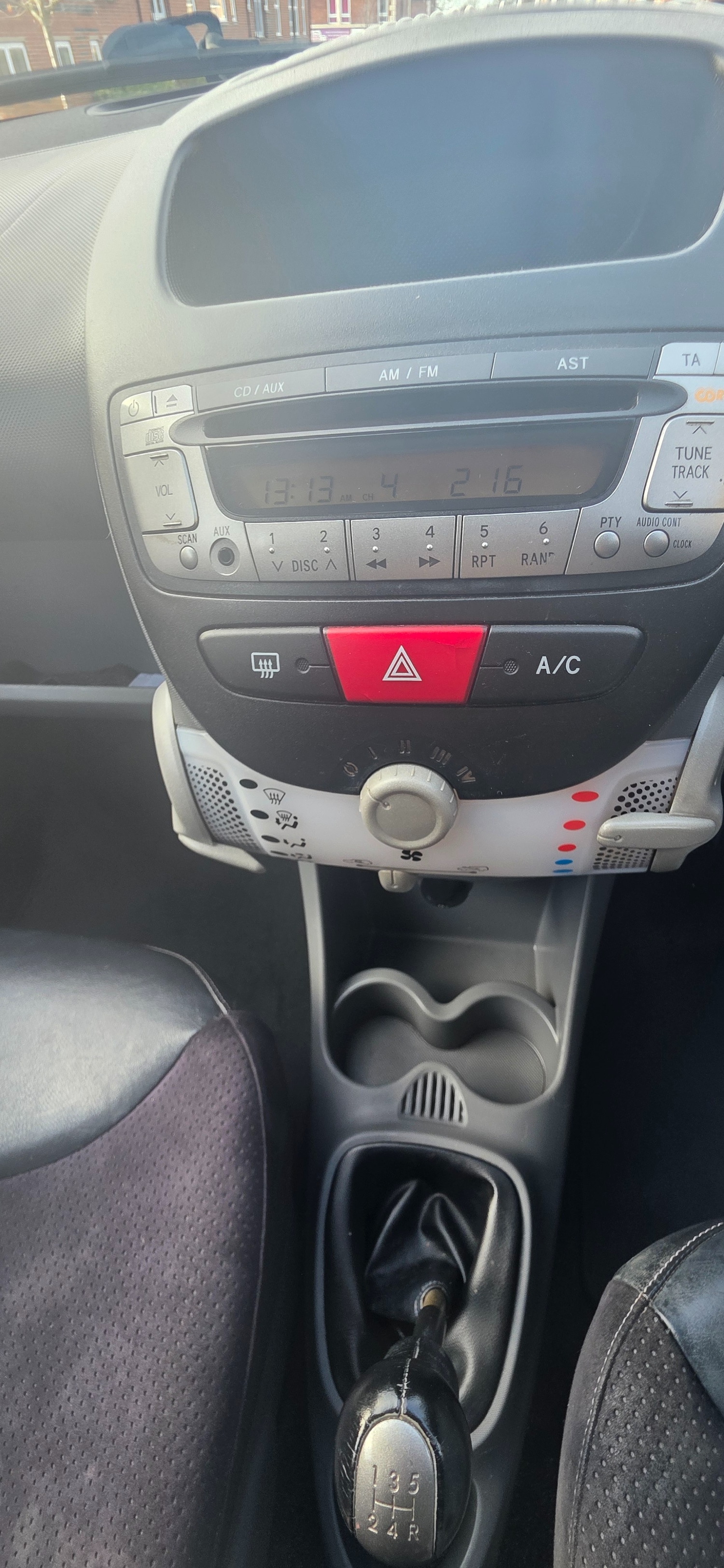 Used Toyota AYGO 2011 for sale - 76557156: Photo 15