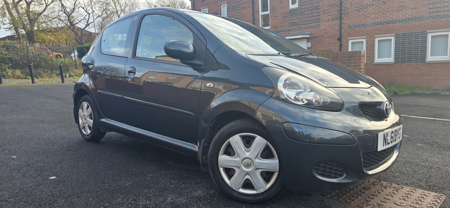 Used Toyota AYGO 2011 for sale - 76557156: Photo 3