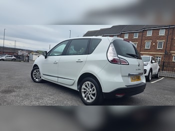 Used Renault Scenic 2015 for sale - 78131852: Photo