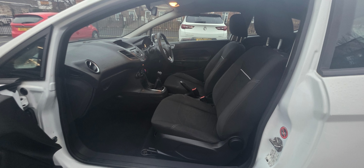 Used Ford Fiesta 2013 for sale - 76618495: Photo 15