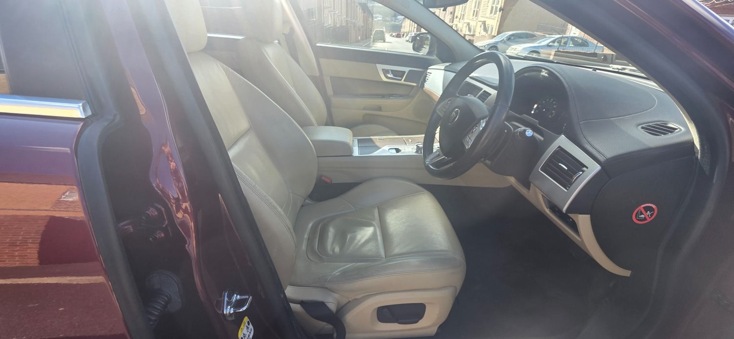 Used Jaguar XF 2014 for sale - 78011699: Photo 7