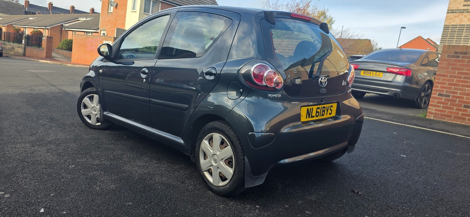 Used Toyota AYGO 2011 for sale - 76763270: Photo 4