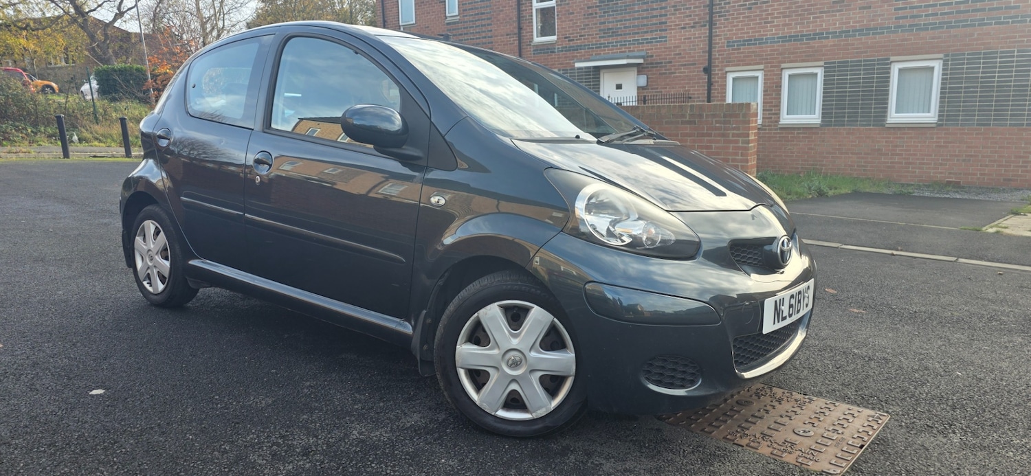 Used Toyota AYGO 2011 for sale - 76763270: Photo 5