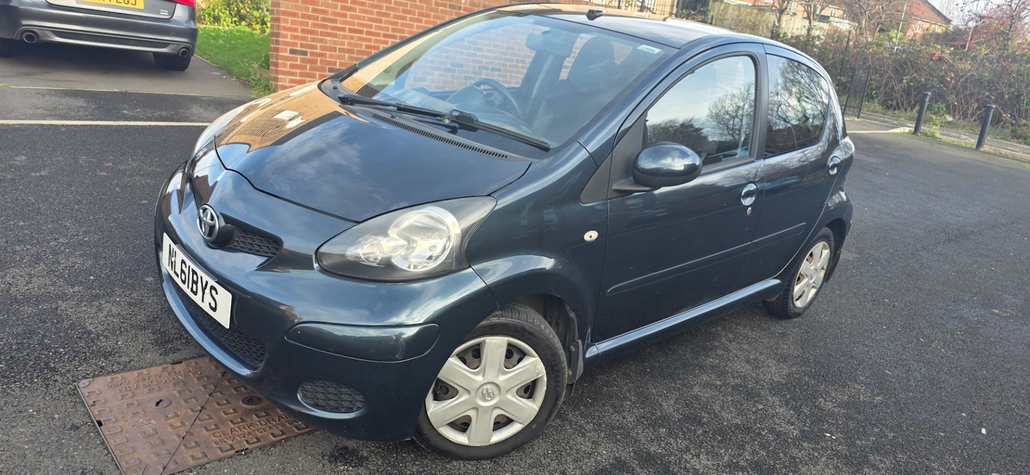 Used Toyota AYGO 2011 for sale - 76763270: Photo 6