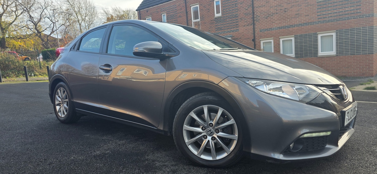 Used Honda Civic 2012 for sale - 76557146: Photo 1