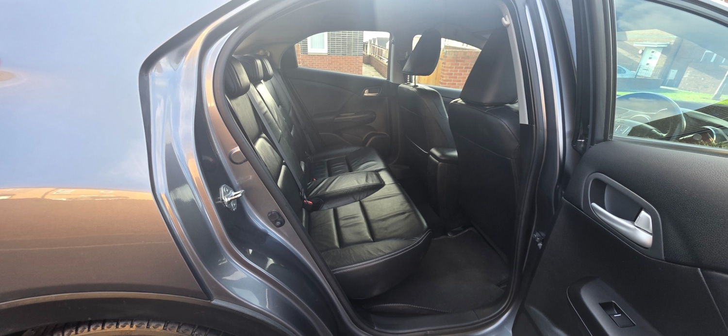 Used Honda Civic 2012 for sale - 76557146: Photo 16