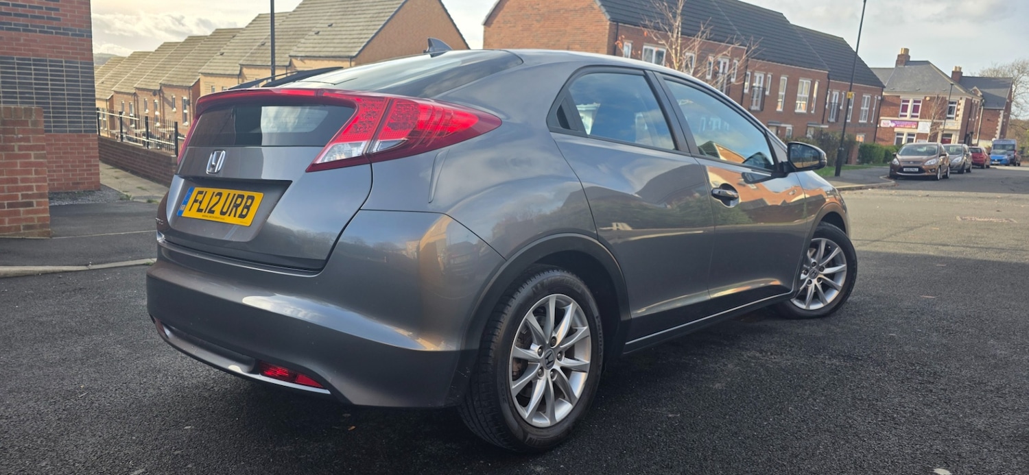 Used Honda Civic 2012 for sale - 76557146: Photo 9