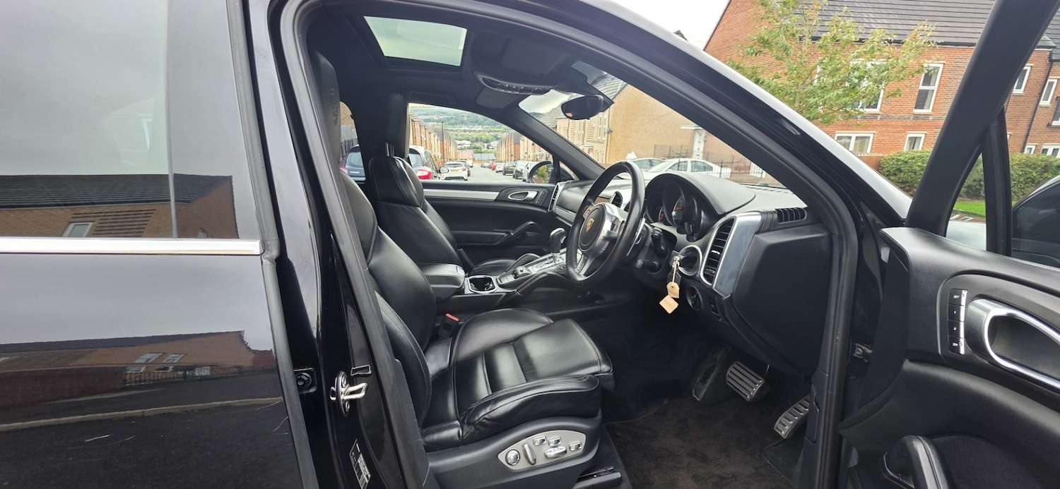 Used Porsche Cayenne 2012 for sale - 76093895: Photo 13