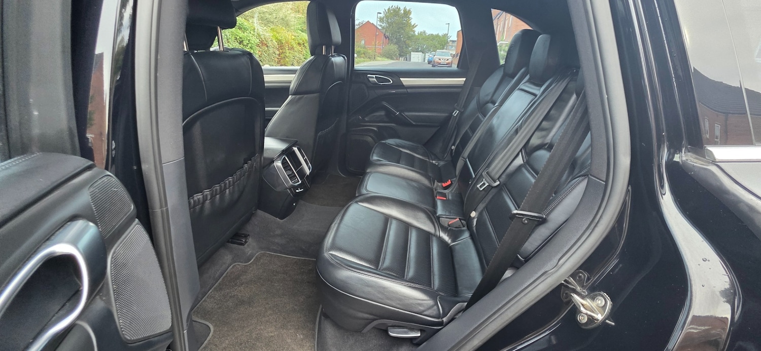 Used Porsche Cayenne 2012 for sale - 76093895: Photo 14