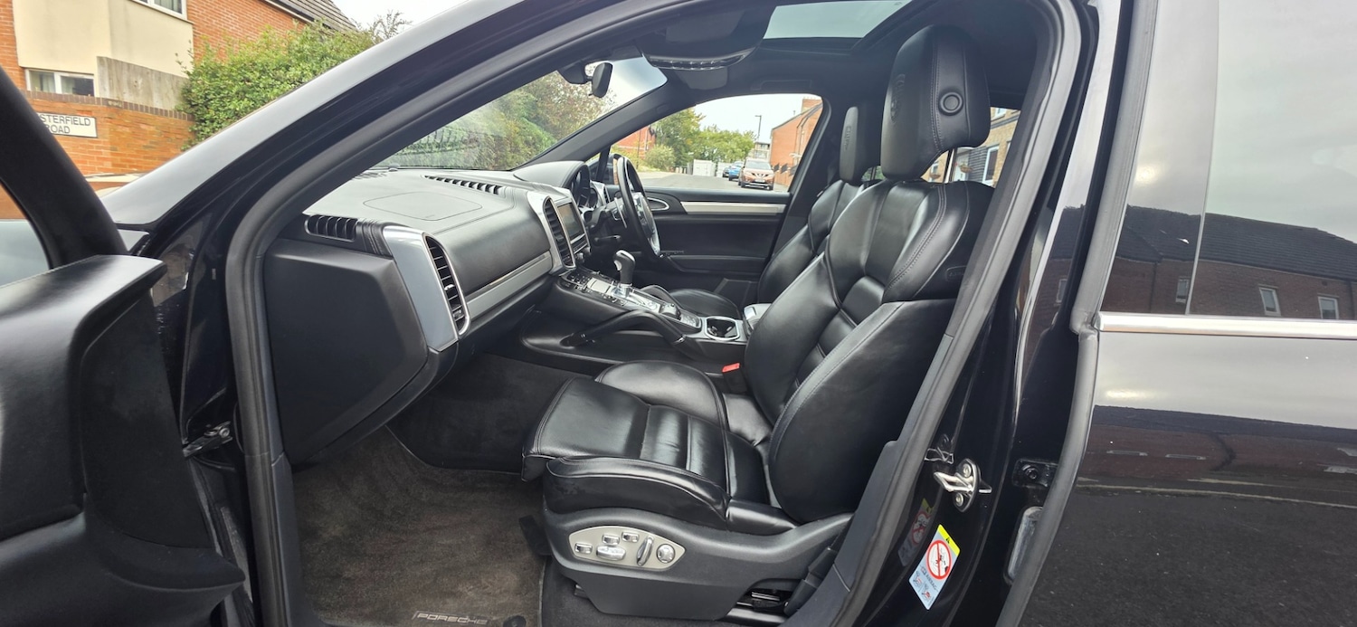 Used Porsche Cayenne 2012 for sale - 76093895: Photo 16