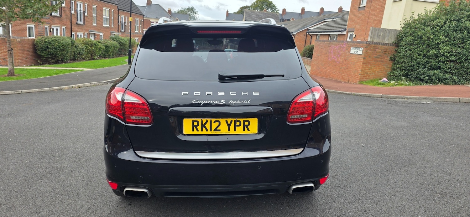 Used Porsche Cayenne 2012 for sale - 76093895: Photo 3