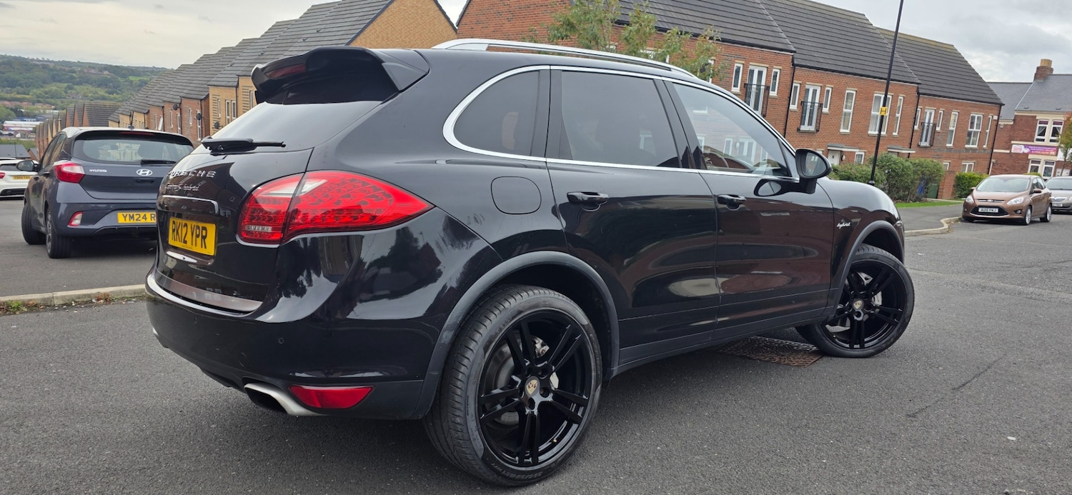 Used Porsche Cayenne 2012 for sale - 76093895: Photo 5