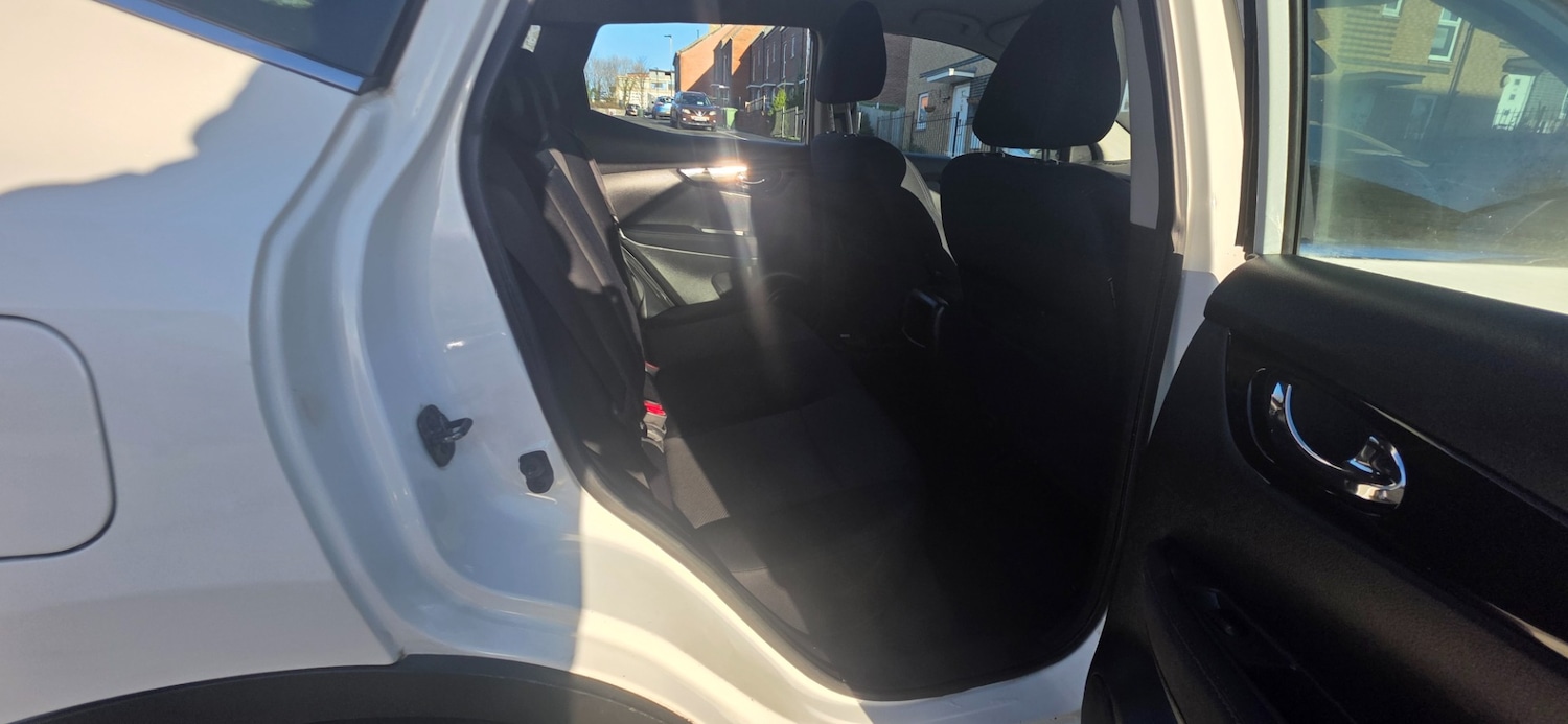 Used Nissan Qashqai 2015 for sale - 77006308: Photo 17